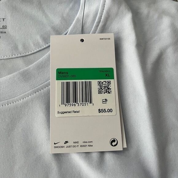 Men’s Nike Shirt - Picture 7 of 8